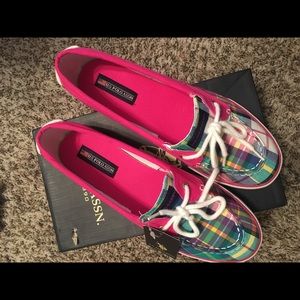 ⬇️ U.S. Polo Assn pink plaid top siders.